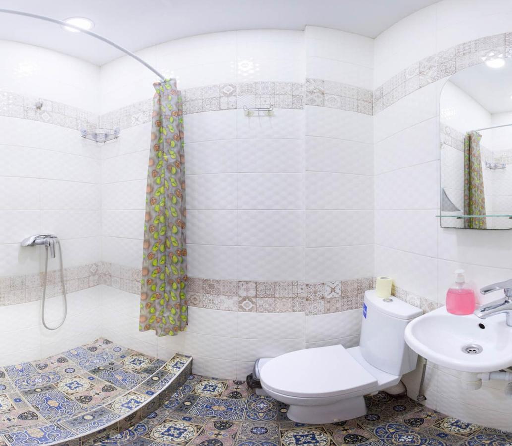 New Studio In The Center - Korolenka Str. 25/62 Apartment Харков Екстериор снимка